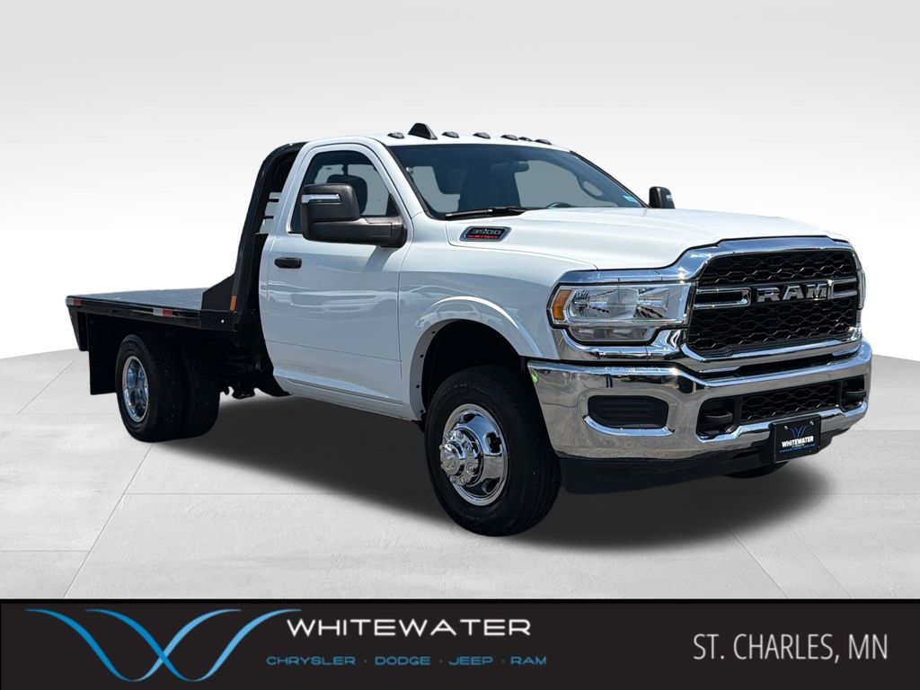 Bright White Clearcoat 2024 RAM 3500 Chassis Pickup Truck Four-Wheel Drive 8-Speed Automatic