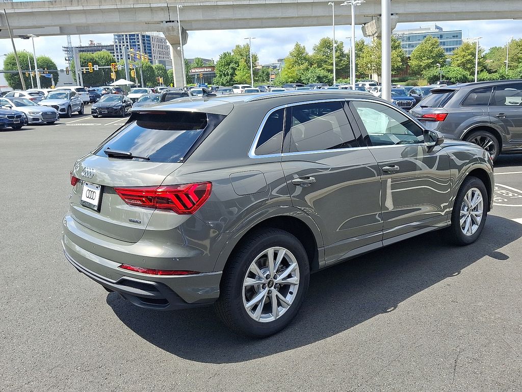 Thumbnail: 2025 Audi Q3 - 3