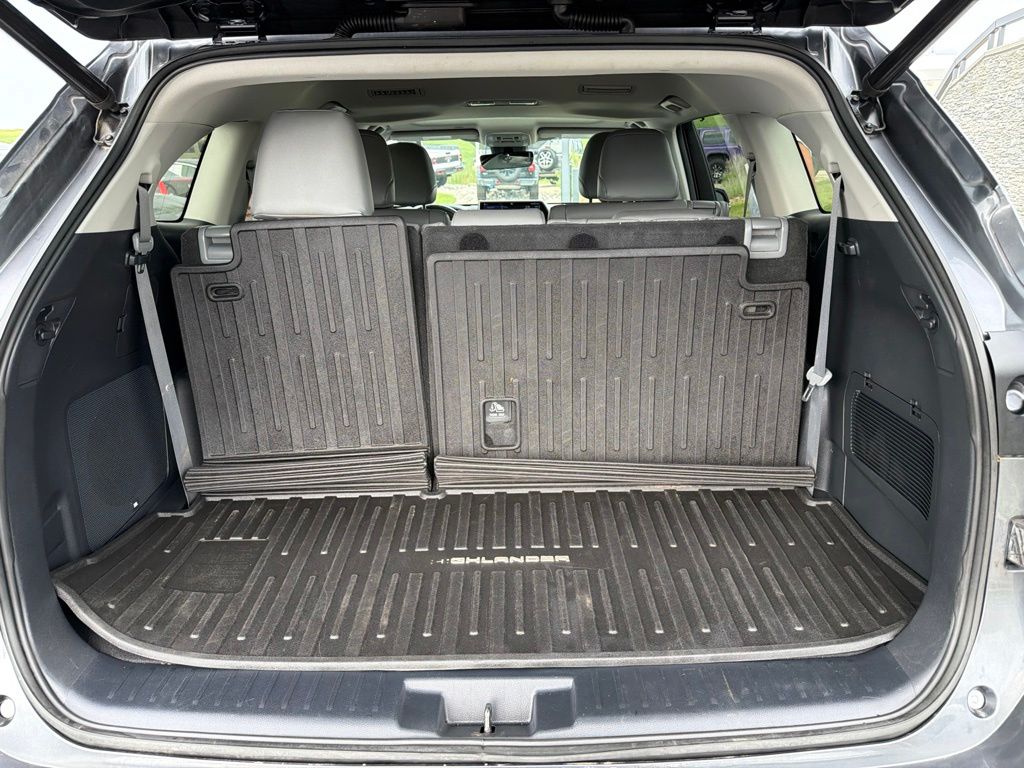 Used 2021 Gray Toyota Limited image 17