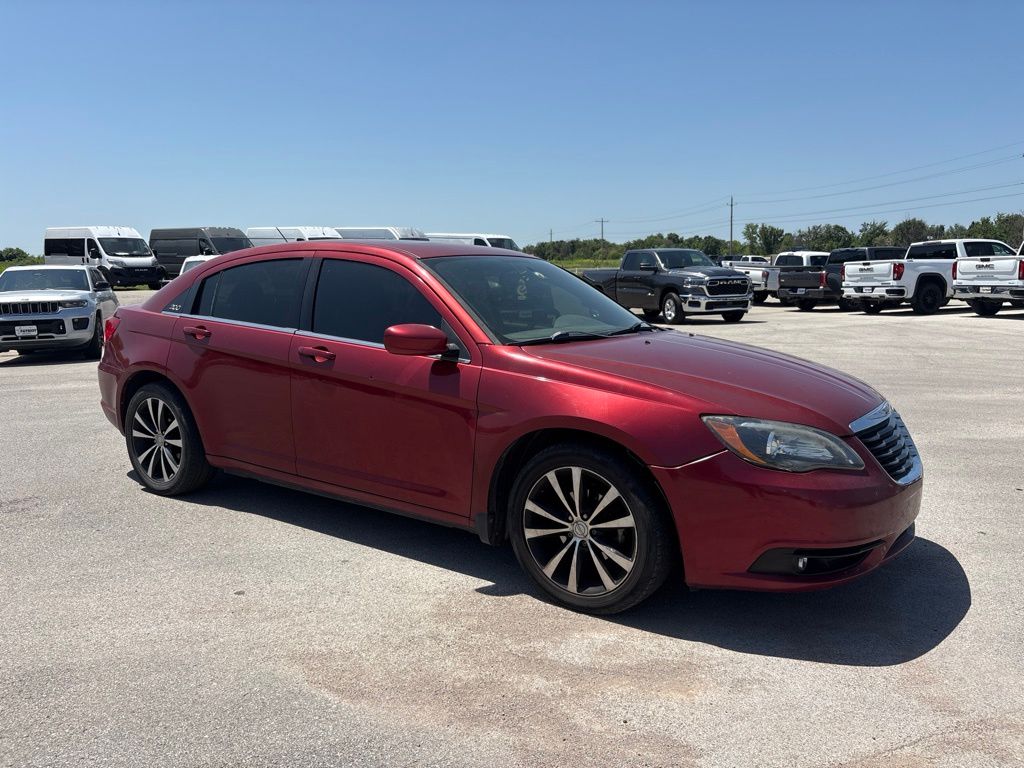 2011 Chrysler 200 S Sedan FWD