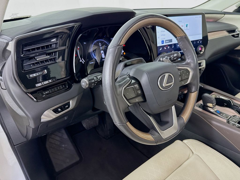 Thumbnail: 2023 Lexus RX - 9