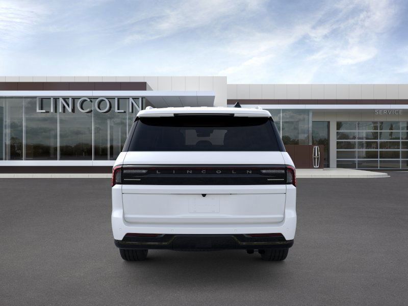 Thumbnail: 2025 Lincoln Navigator L - 5