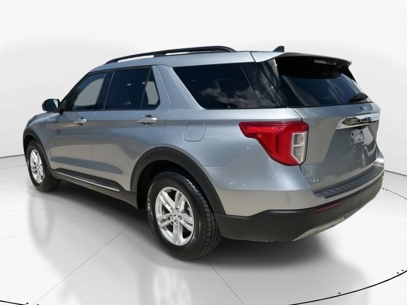 2024 Silver Metallic Ford Explorer XLT RWD SUV