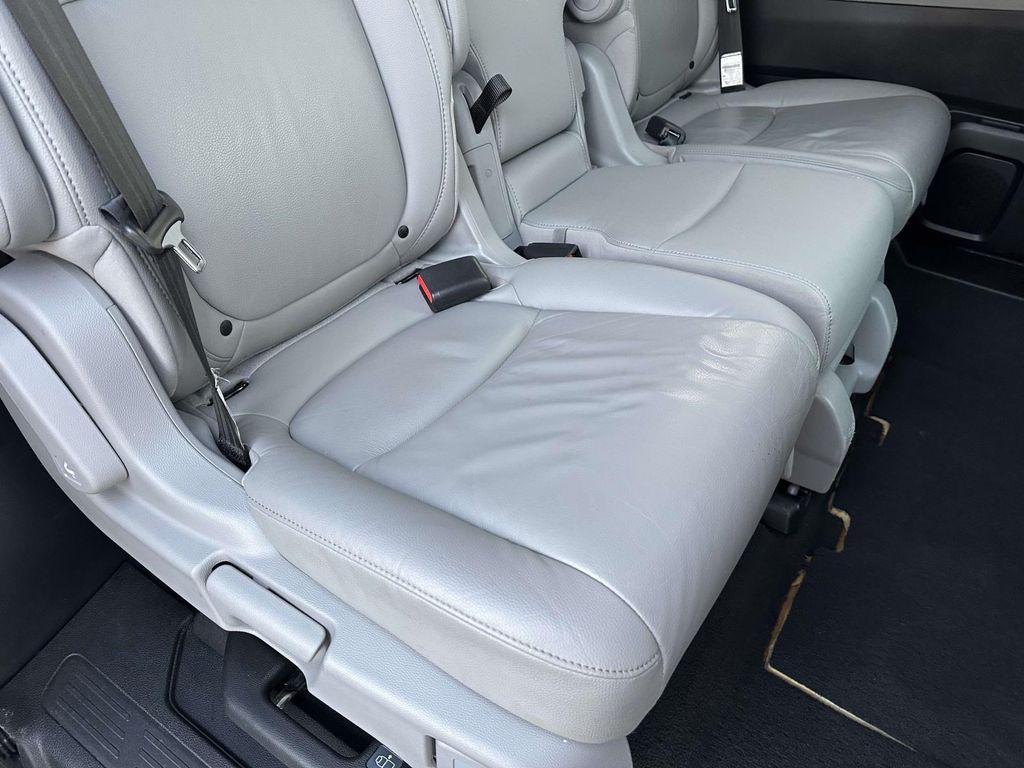 Thumbnail: 2020 Honda Odyssey - 25