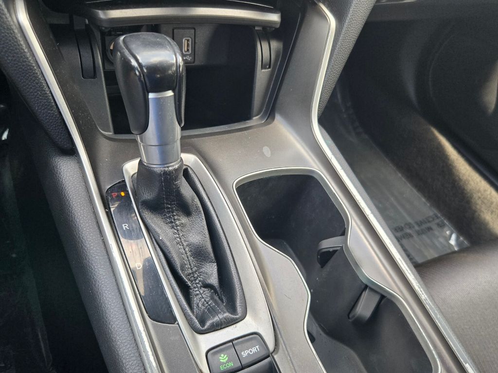 2019 Honda Accord - $17,999