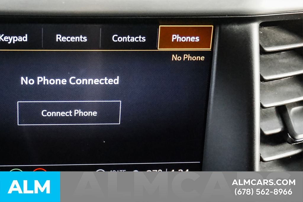 Used 2023 White GMC SLT image 38