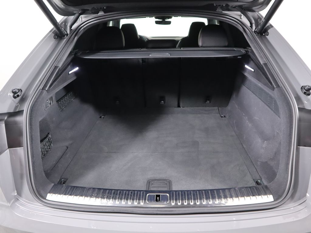 Thumbnail: 2024 Audi RS Q8 - 29