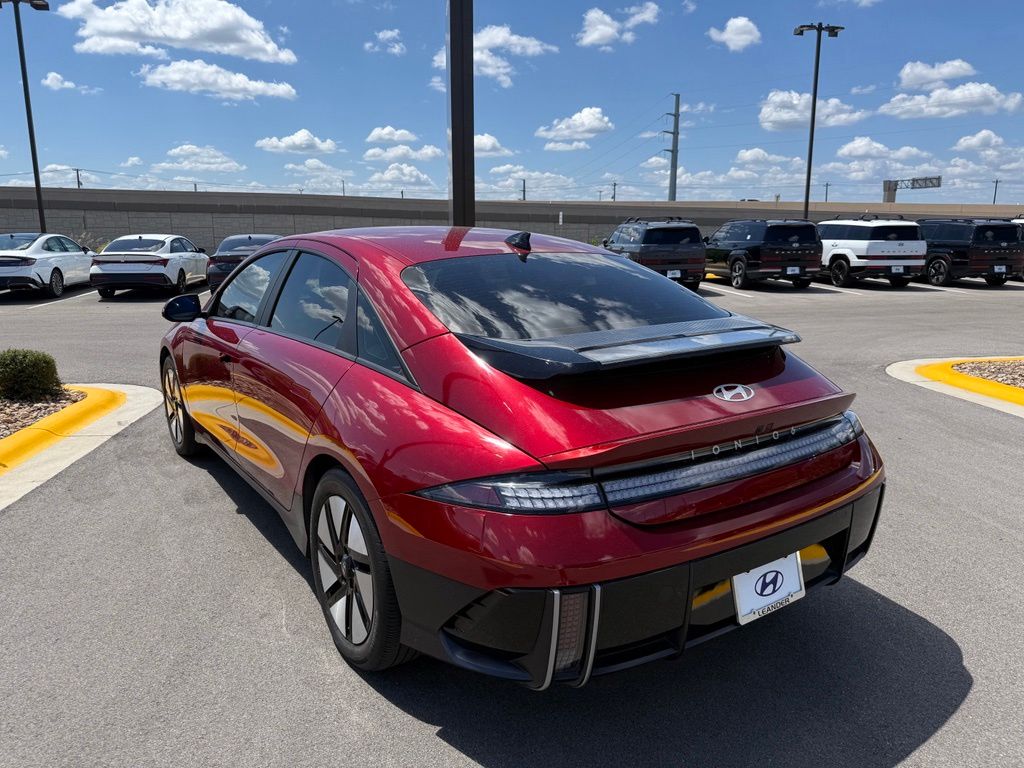 Thumbnail: 2023 Hyundai Ioniq 6 - 3