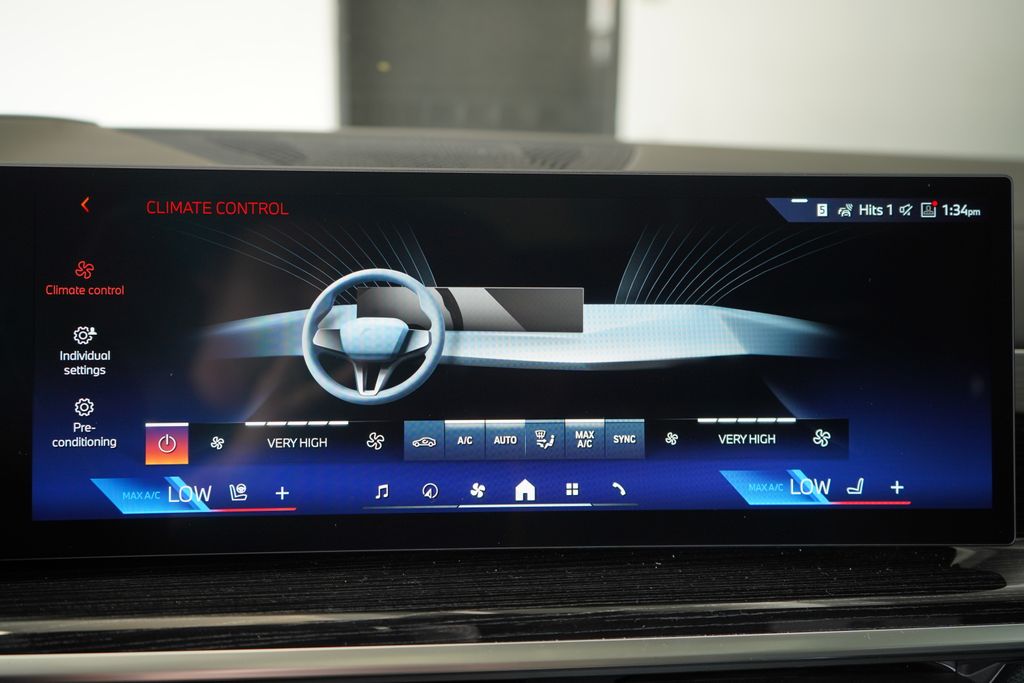 Thumbnail: 2026 BMW X7 - 17