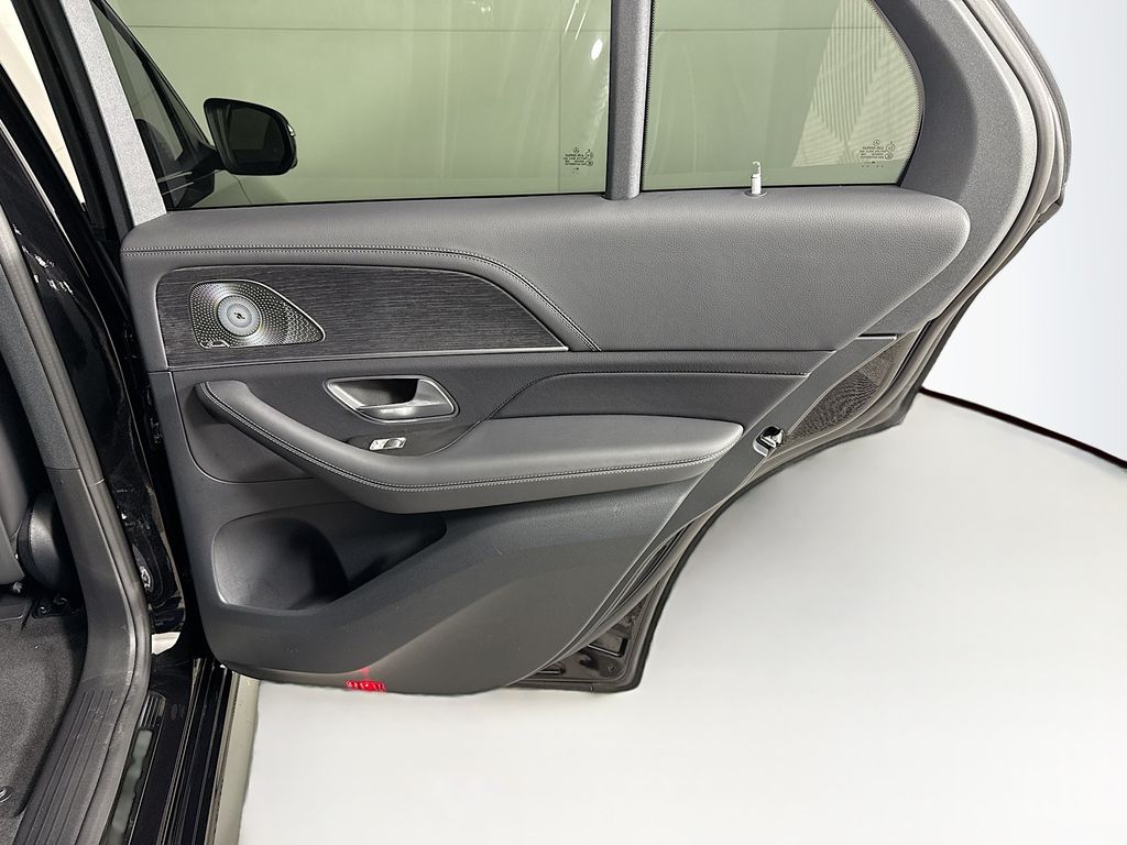 Thumbnail: 2026 Mercedes-Benz GLE - 29