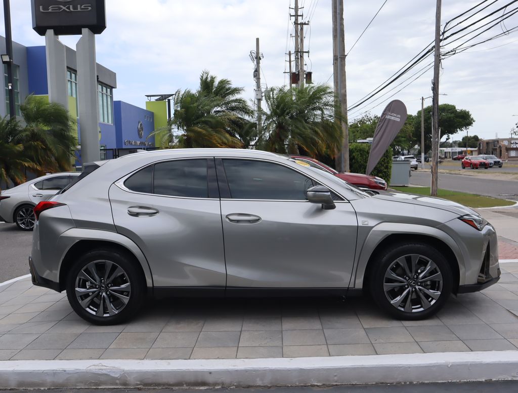 Thumbnail: 2022 Lexus UX - 4