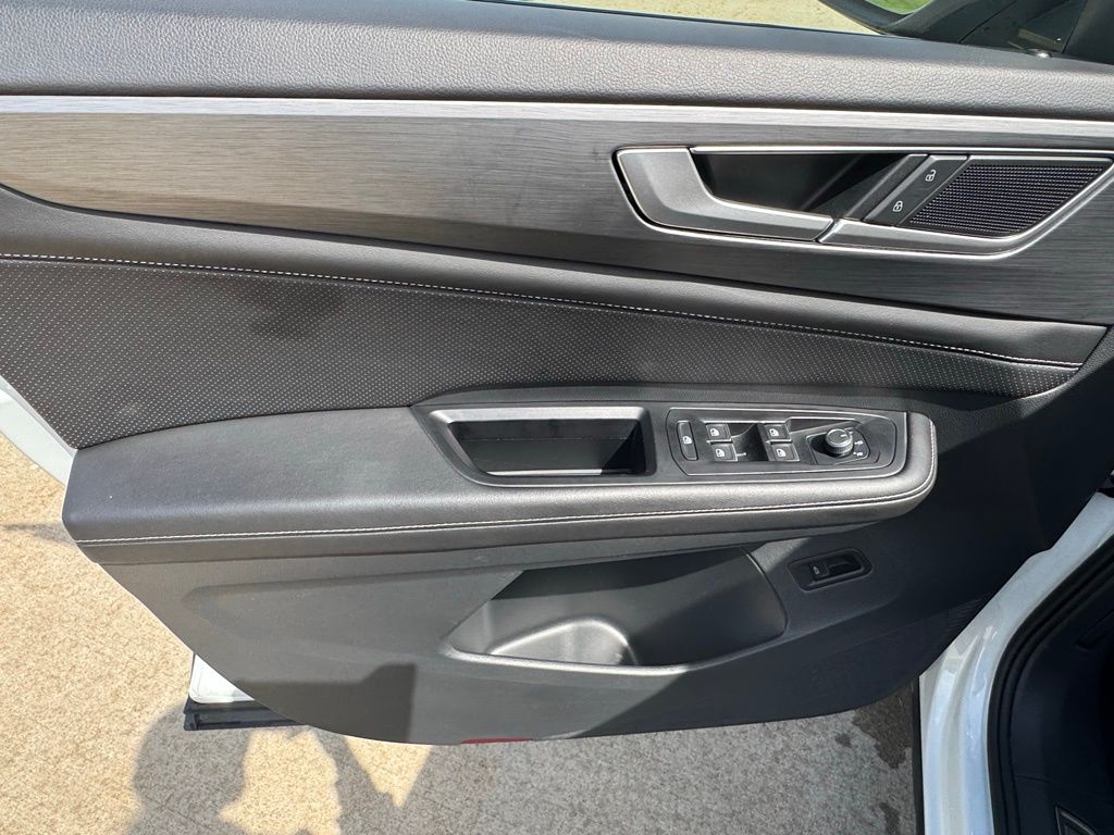 Used 2025 Volkswagen Atlas Cross Sport SUV