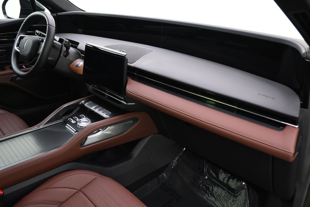 New 2026 Gray Lincoln Reserve image 15