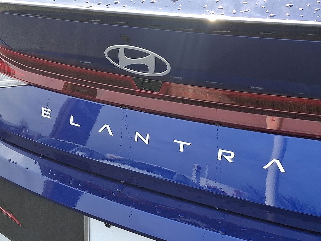 2025 Hyundai Elantra Sport 5
