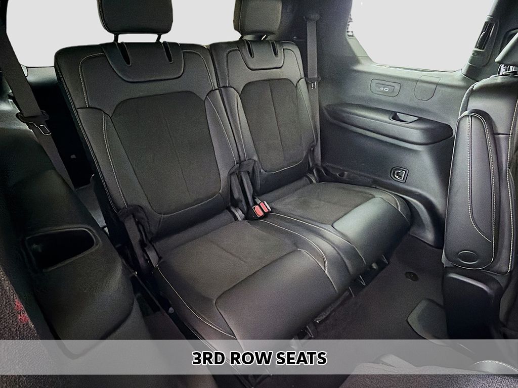Used 2021 White Jeep Altitude image 8