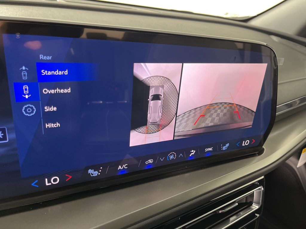 Thumbnail: 2026 Chevrolet Traverse - 32