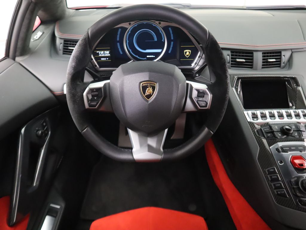 2014 Lamborghini Aventador  18