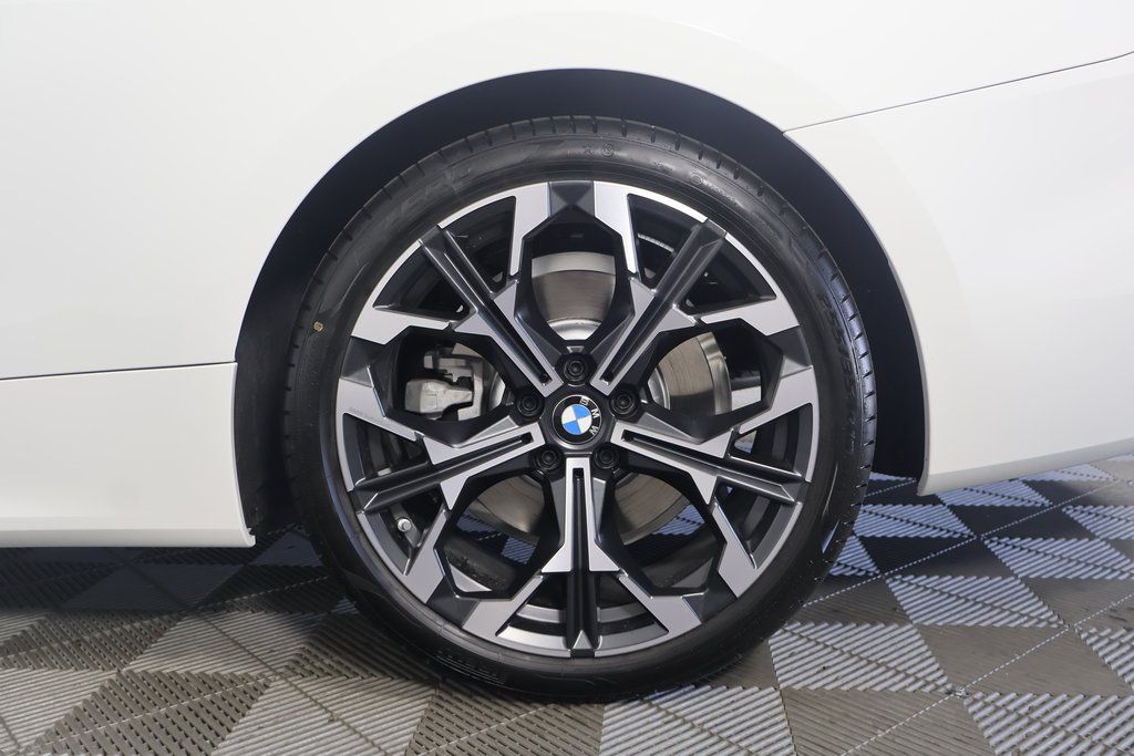 Thumbnail: 2026 BMW 4 Series - 10