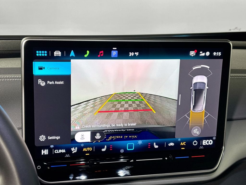 2025 Volkswagen ID.4 Pro