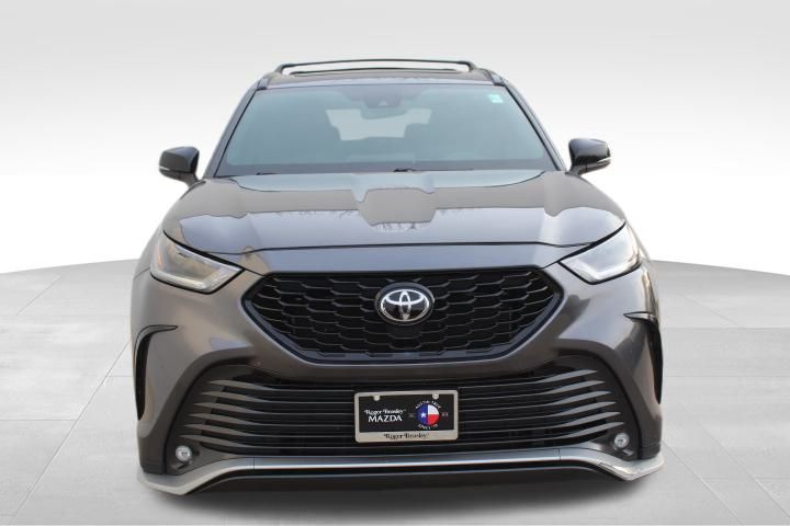 Used Car 2022 Toyota Highlander  Xse For Sale Under $35,000 In Georgetown, Texas