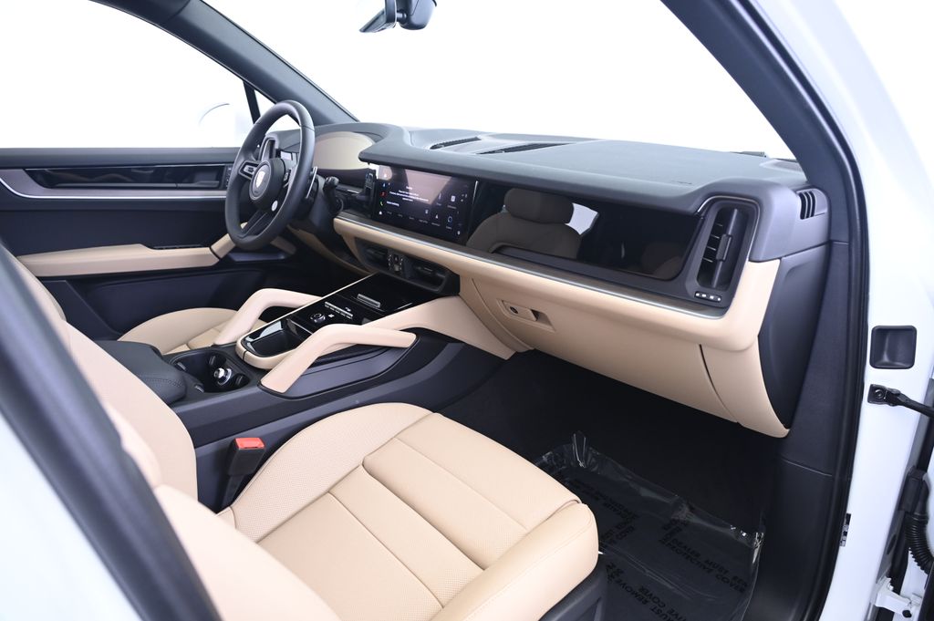 Thumbnail: 2025 Porsche Cayenne - 22