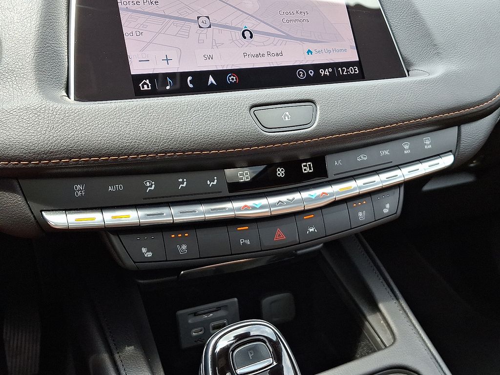 Thumbnail: 2023 Cadillac XT4 - 17