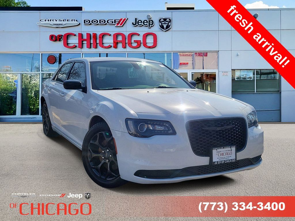 Bright White Clearcoat 2020 Chrysler 300 Touring AWD Sedan All-Wheel Drive 8-Speed Automatic