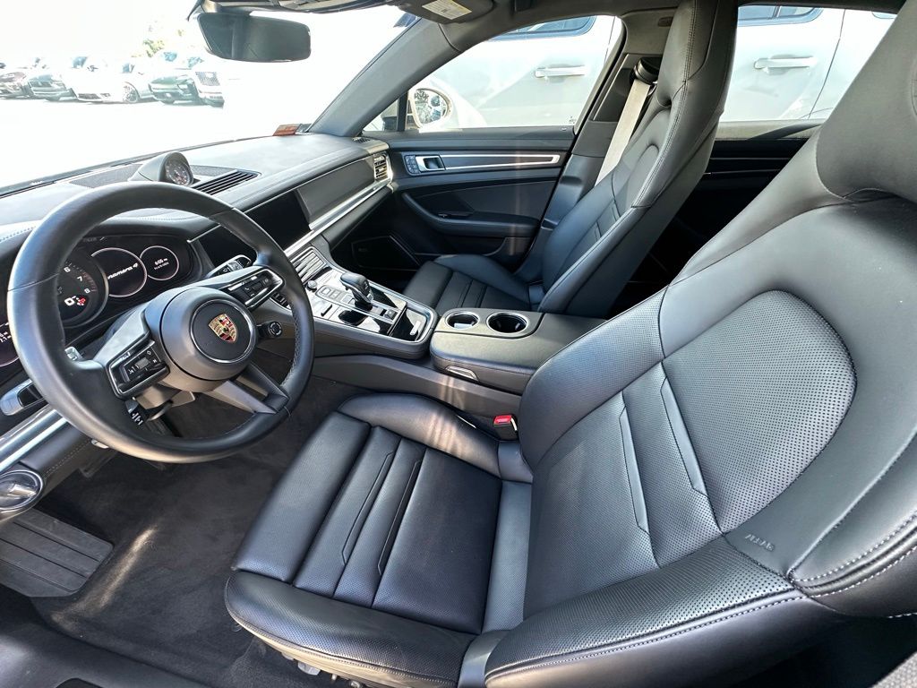 Thumbnail: 2023 Porsche Panamera - 4