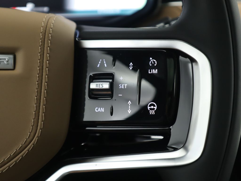 Thumbnail: 2025 Land Rover Range Rover Sport - 12