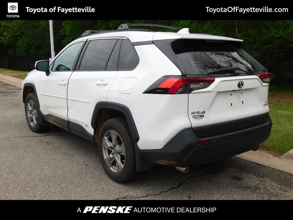 2024 Toyota RAV4 LE 9