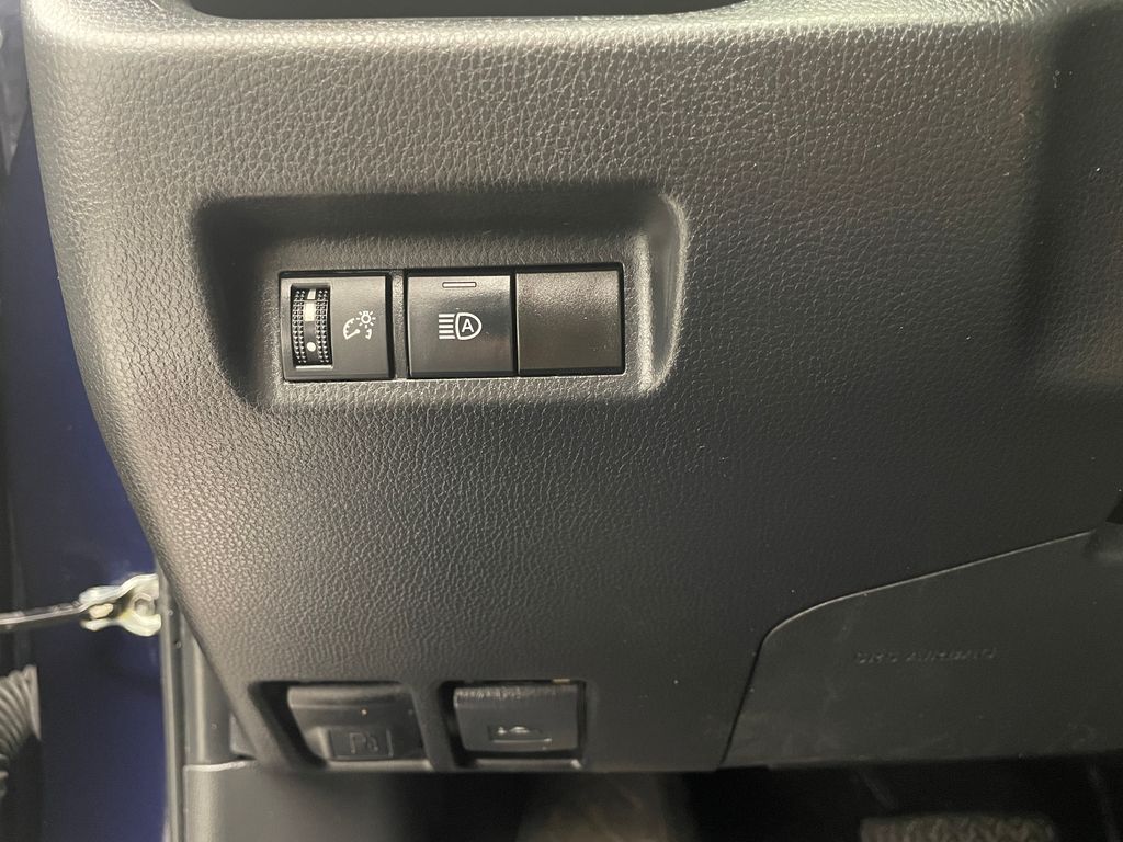 2023 Toyota RAV4 XLE 20