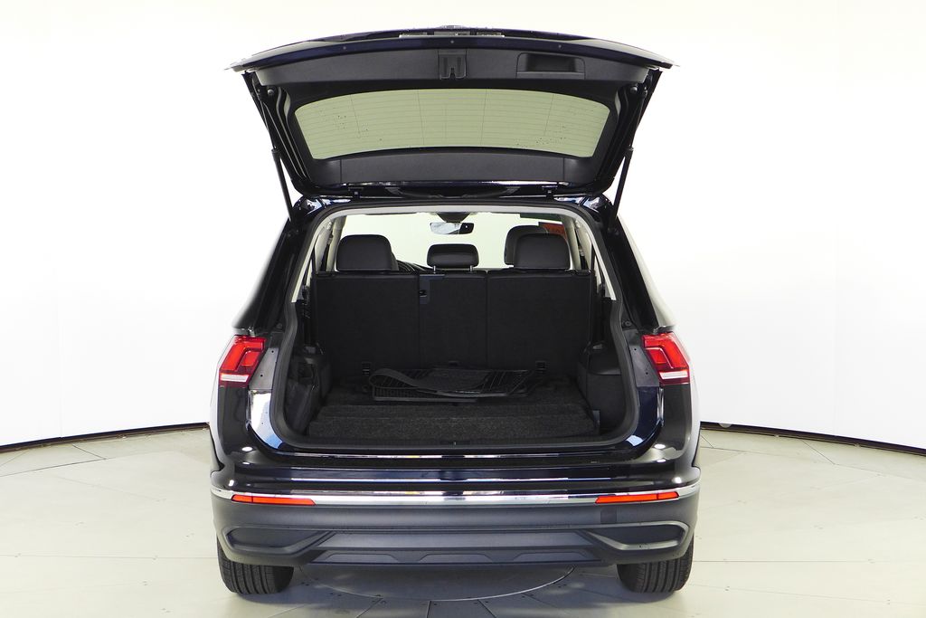 Thumbnail: 2022 Volkswagen Tiguan - 10