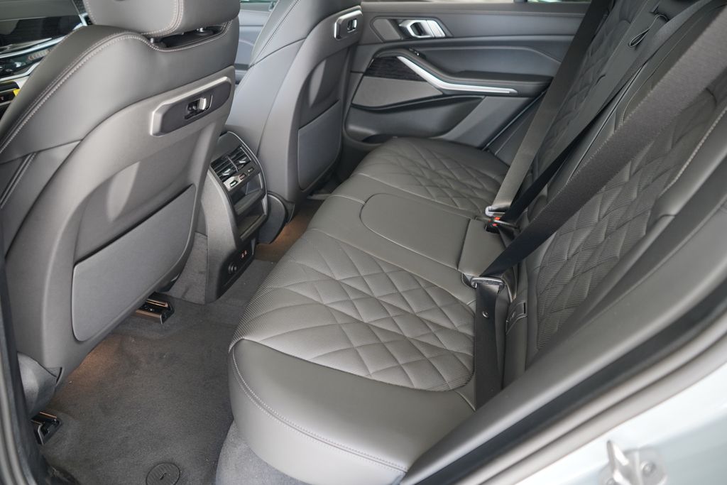 Thumbnail: 2026 BMW X5 - 19