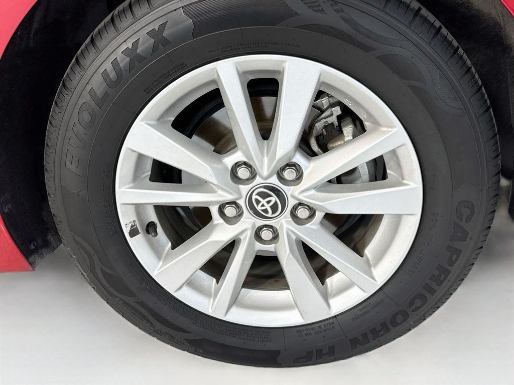 Thumbnail: 2025 Toyota Camry - 31