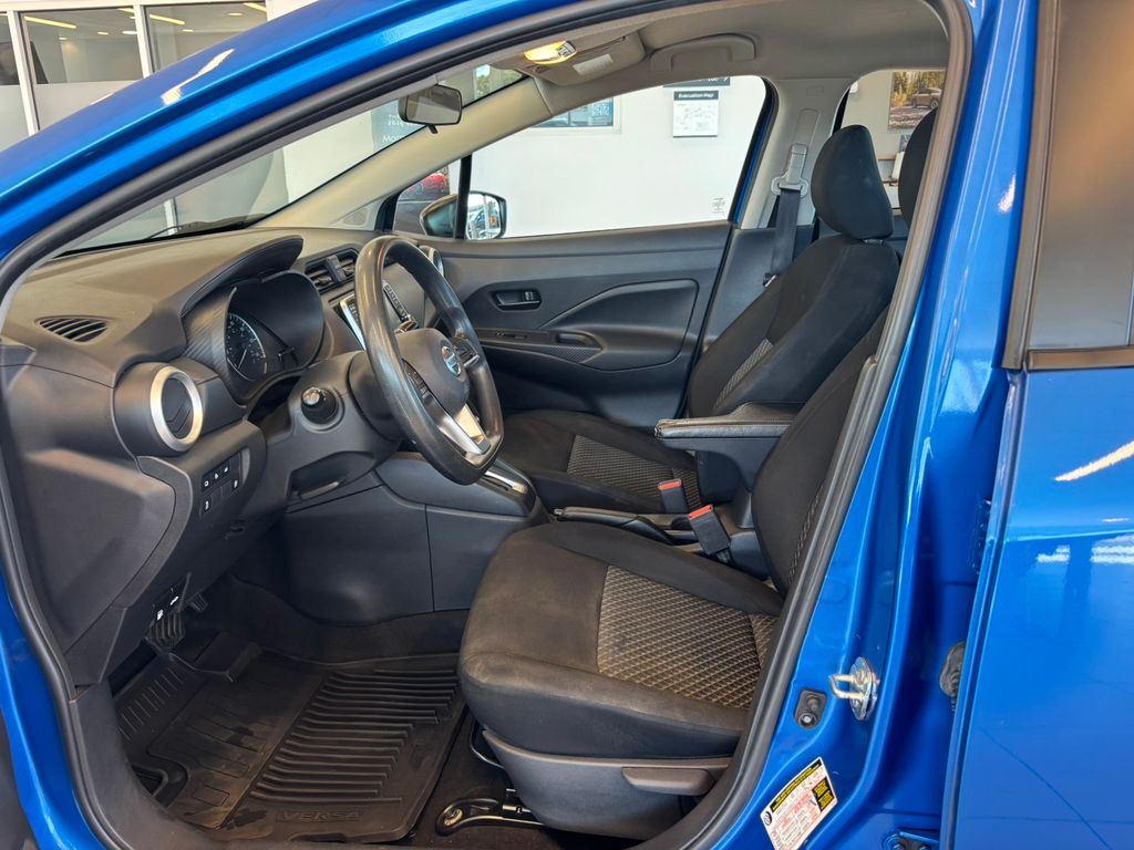 2022 Nissan Versa 1.6 S