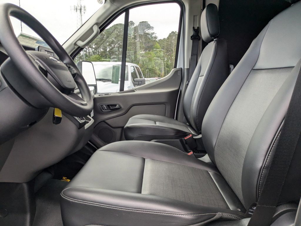 2025 Ford Transit 350