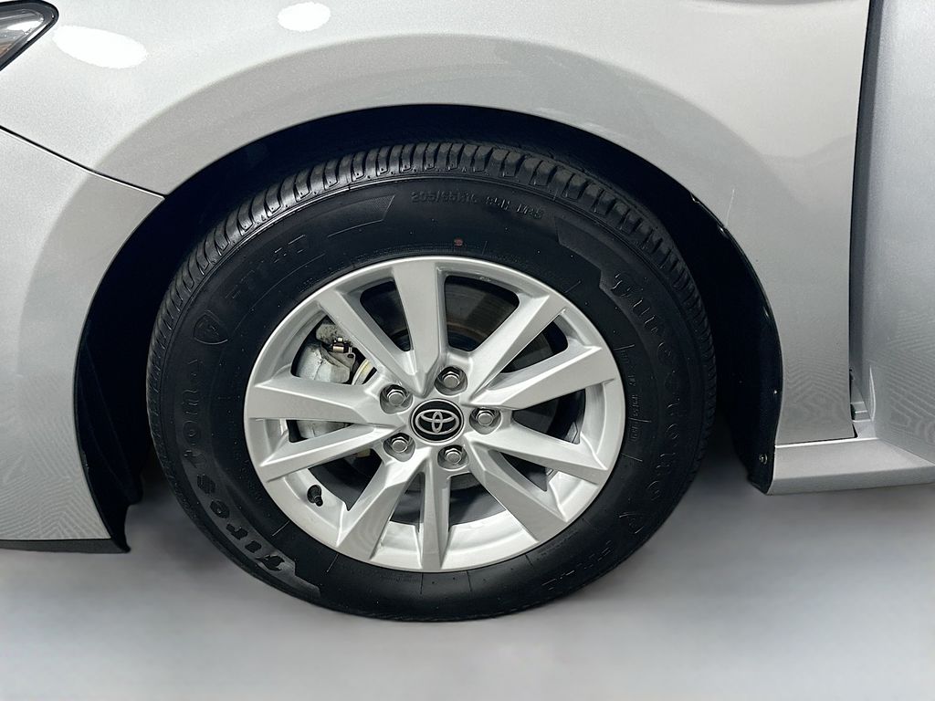 Thumbnail: 2025 Toyota Camry - 31