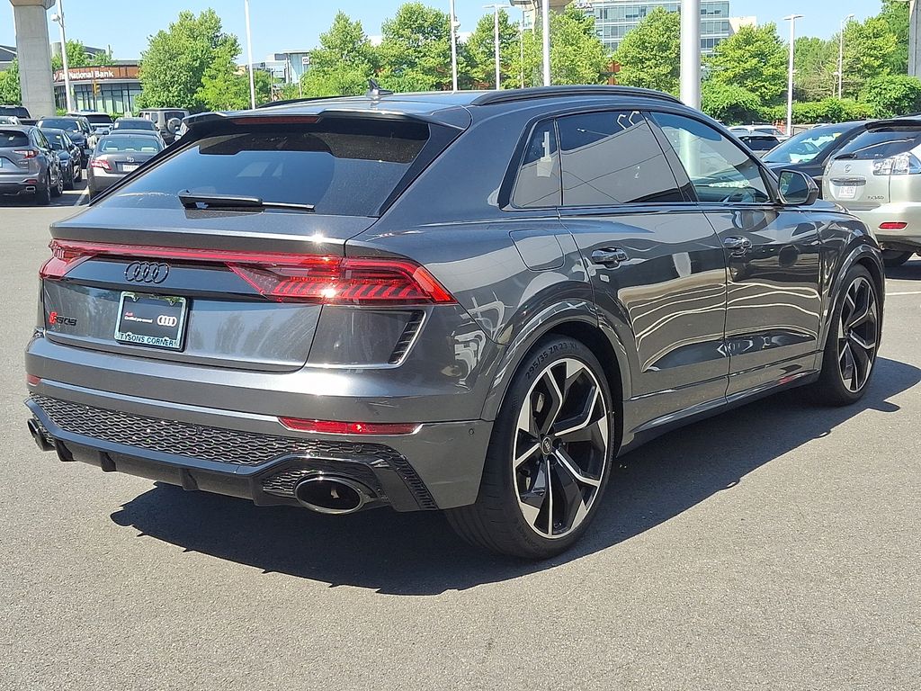 Thumbnail: 2024 Audi RS Q8 - 4