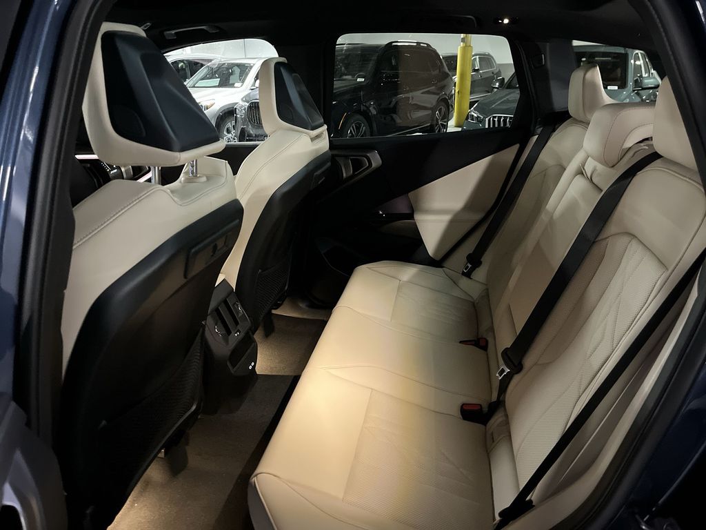 Thumbnail: 2026 BMW X3 - 23