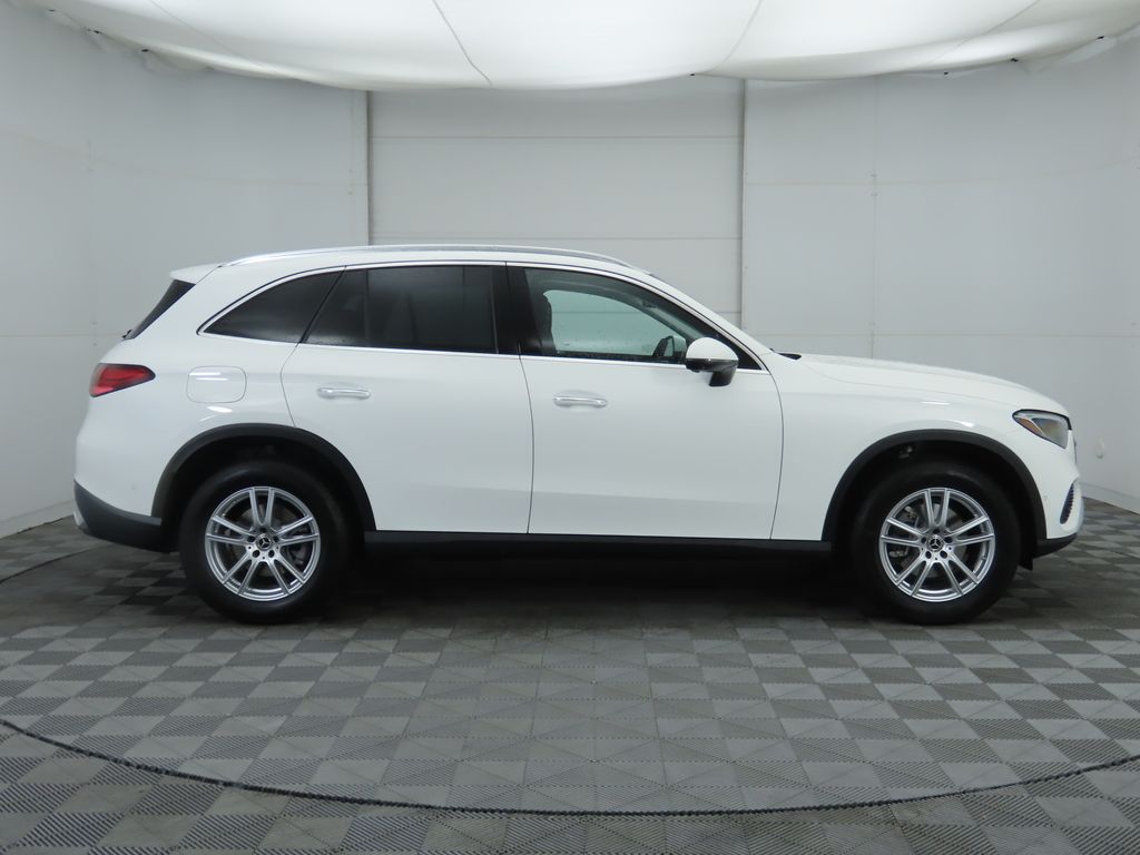 Thumbnail: 2026 Mercedes-Benz GLC - 4