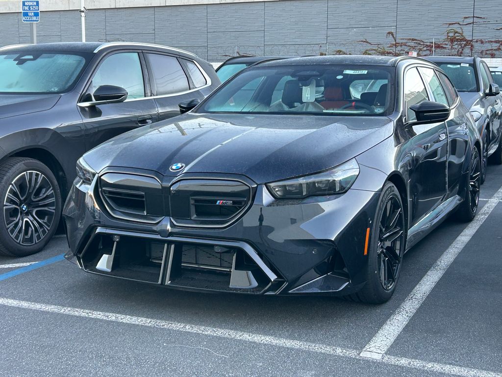 Thumbnail: 2026 BMW M5 - 2