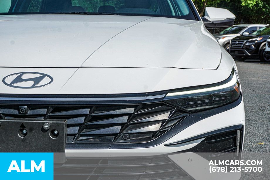 Used 2024 White Hyundai Limited image 12