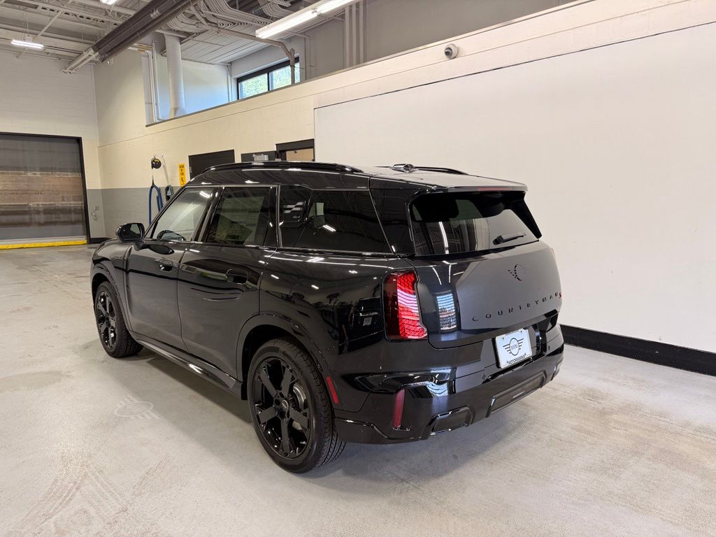 Thumbnail: 2027 MINI Cooper Countryman - 3