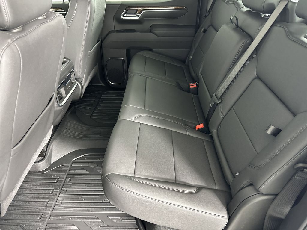 new 2025 GMC Sierra 1500 car, priced at $56,284