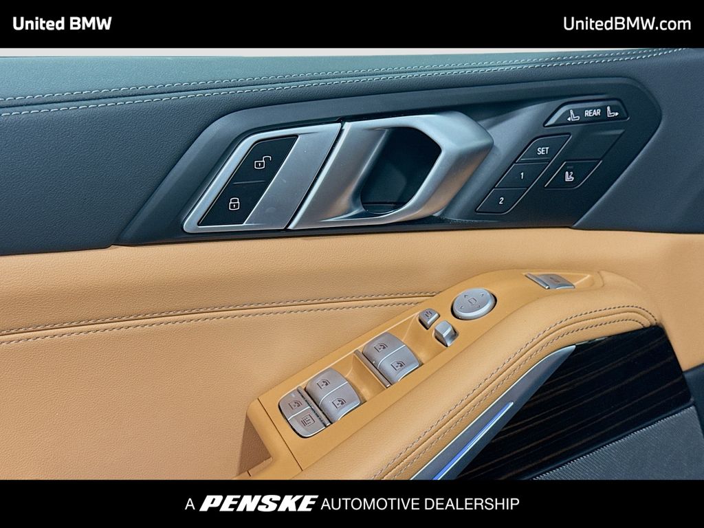 Thumbnail: 2025 BMW X7 - 3