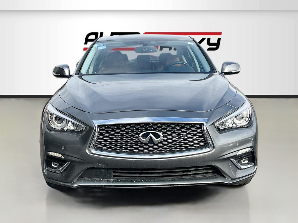 Used 2023 Gray INFINITI LUXE image 2