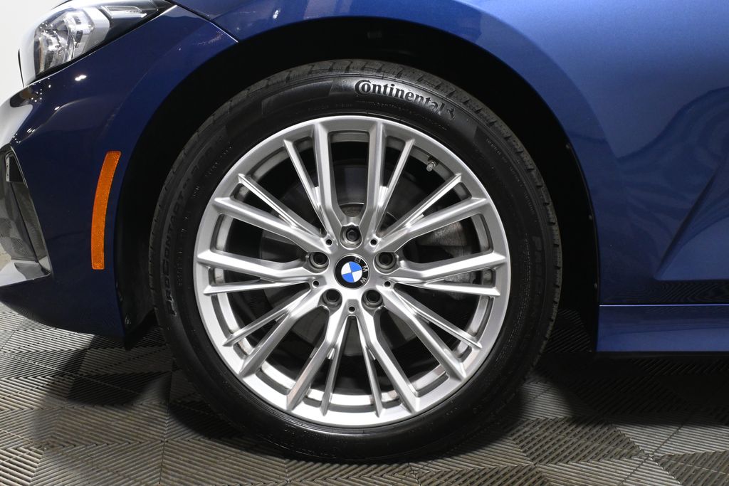 Thumbnail: 2023 BMW 3 Series - 12