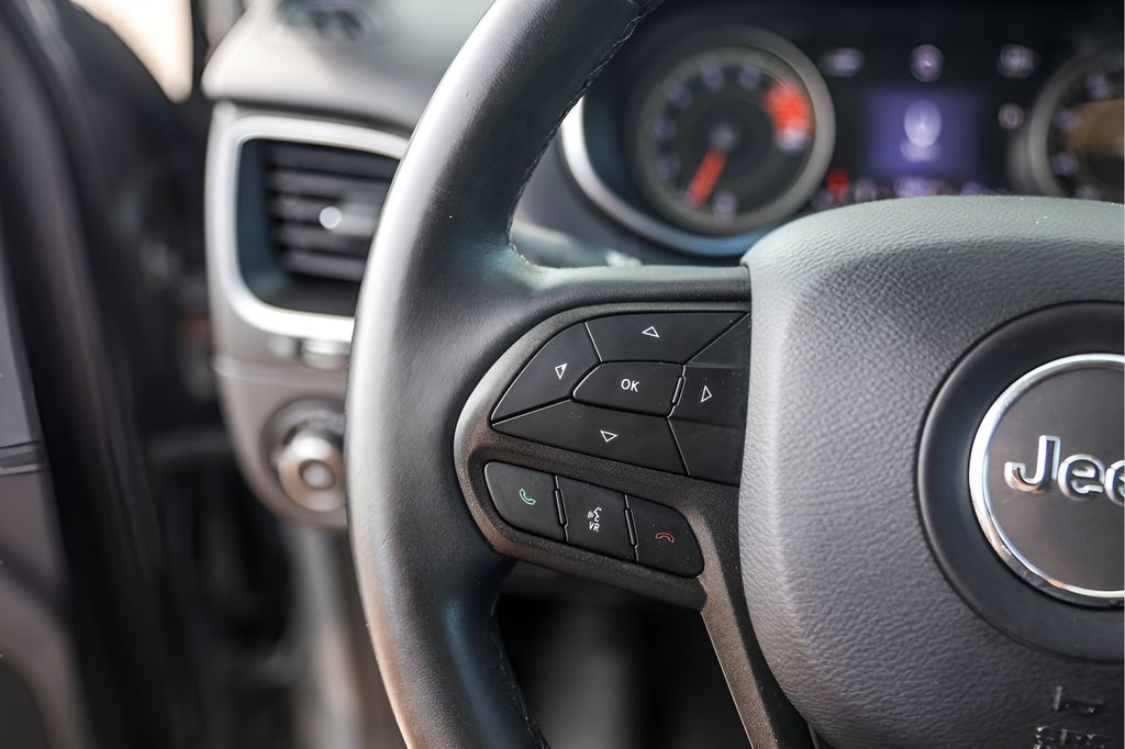 Used Car 2019 Jeep Cherokee  Trailhawk For Sale Under $20,000 In Austin, Texas