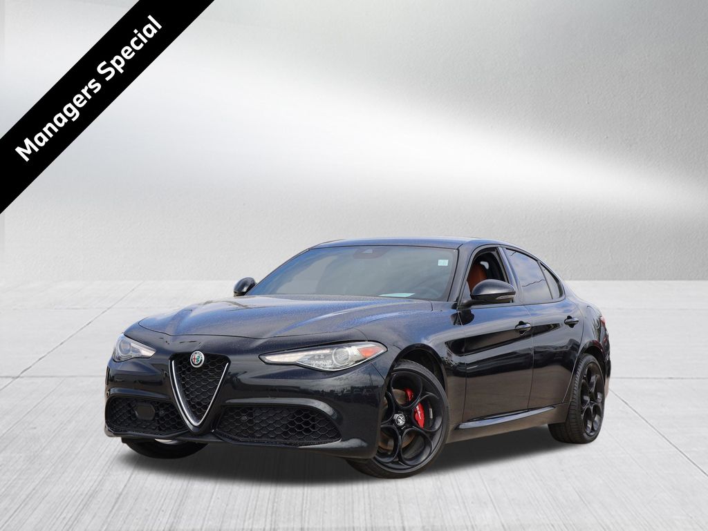 Vulcano Black Metallic 2022 Alfa Romeo Giulia Ti AWD Sedan All-Wheel Drive 8-Speed Automatic