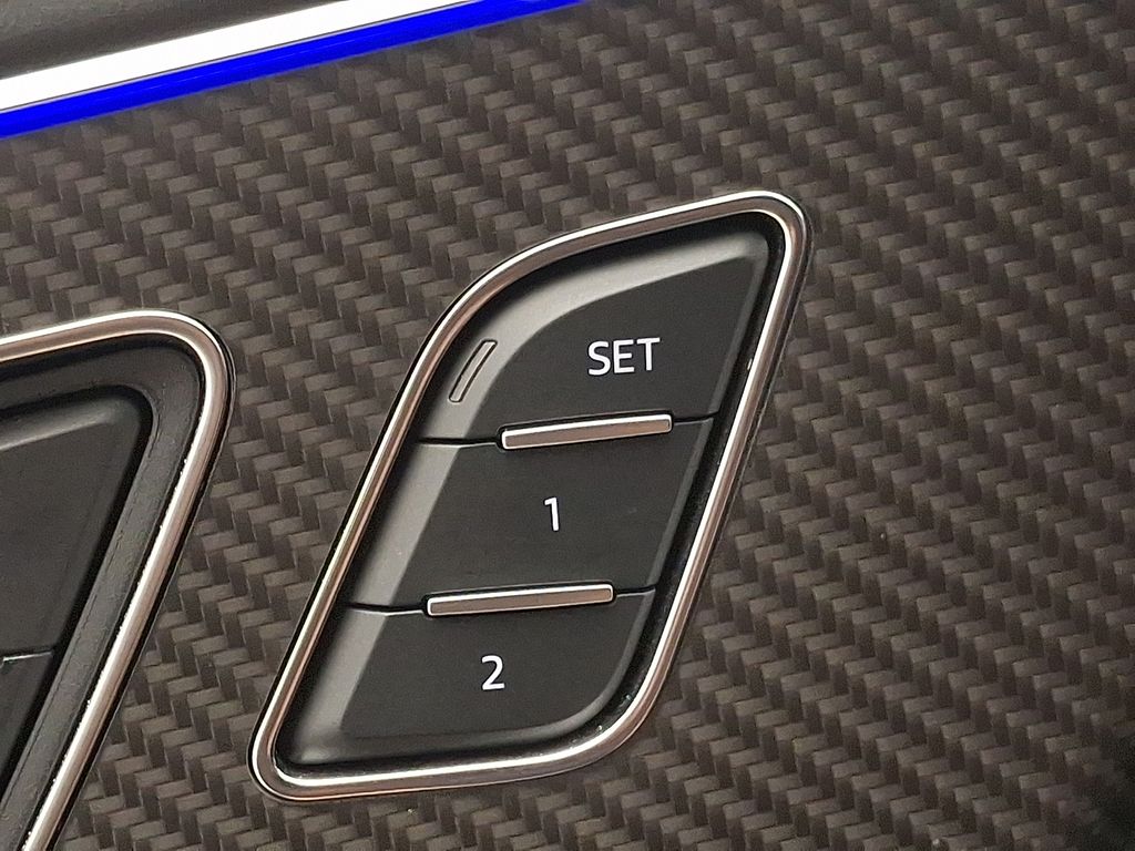 Thumbnail: 2021 Audi RS Q8 - 26